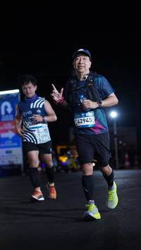 BIB: 42945
                            <button type="button" onclick="openModal(23113912)" class="btn btn-primary btn-sm float-right btn-popup" data-toggle="modal" data-target=".modal-high-quality">
                        <i class="fas fa-shopping-cart"></i> Add to Cart
                    </button>
                                            <button type="button" onclick="isThisMe(23113912, true)" class="btn btn-success btn-sm float-right btn-popup btn-isme hidden" data-toggle="tooltip" data-placement="bottom" title="นี่คือรูปของคุณใช่ไหม คลิกที่นี่เพื่อเอาเข้าอัลบั้ม">
                        <i class="fas fa-plus"></i> Add to album
                    </button>
                    <button type="button" onclick="isThisMe(23113912, false)" class="btn btn-warning btn-sm float-right btn-popup btn-isnotme hidden">
                        <i class="fas fa-ban"></i> Remove from album
                    </button>